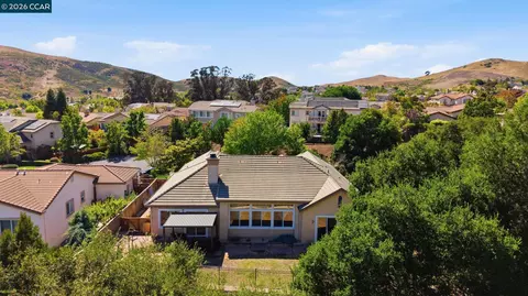 View/Area - 2420 Rushcreek Pl, Vallejo, CA 94591 photo 5 of 5