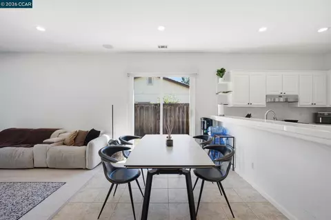 Dining - 2420 Rushcreek Pl, Vallejo, CA 94591 photo 1 of 1
