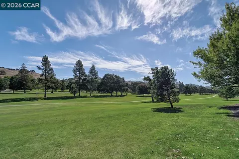 2308 Tice Creek Dr #5, Walnut Creek, CA 94595