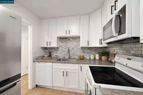 Kitchen - 133 E Trident, Pittsburg, CA 94565 photo 2 of 4