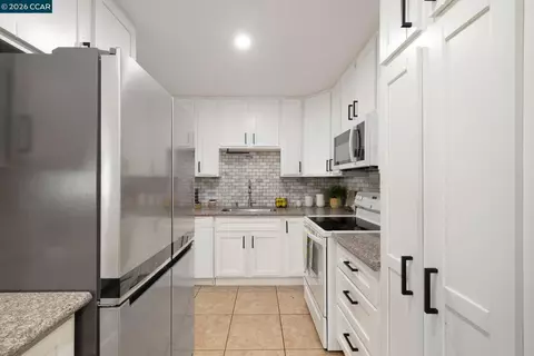 Kitchen - 133 E Trident, Pittsburg, CA 94565 photo 1 of 4