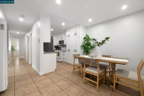 Entry Way - 133 E Trident, Pittsburg, CA 94565 photo 1 of 5