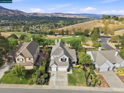 308 Ahwanee Ln, Clayton, CA 94517