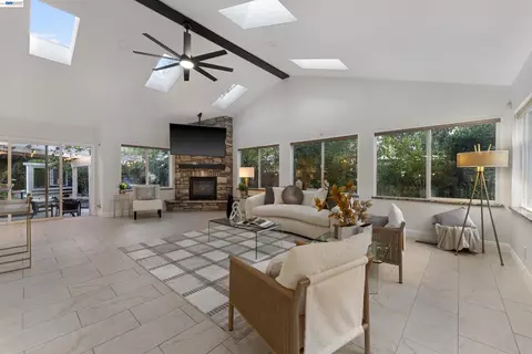 Living - 111 Silver Cloud Pl, Danville, CA 94526 photo 3 of 6