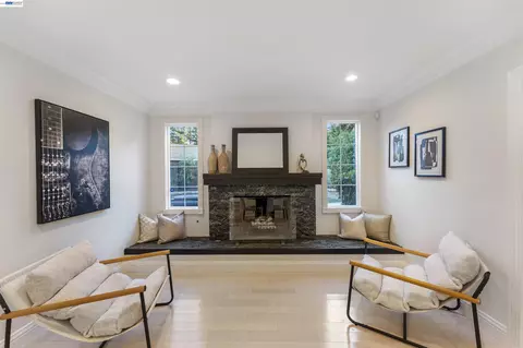 Living - 111 Silver Cloud Pl, Danville, CA 94526 photo 6 of 6