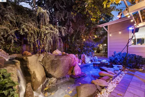 Exterior - 111 Silver Cloud Pl, Danville, CA 94526 photo 7 of 11