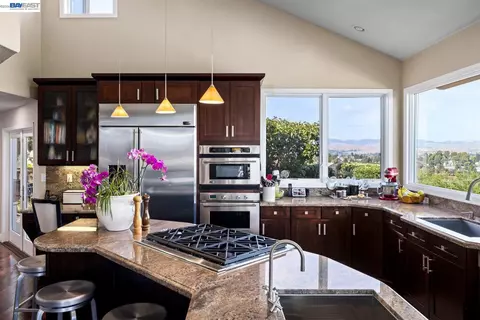 Kitchen - 8115 Brittany Dr, Dublin, CA 94568 photo 3 of 5
