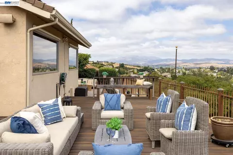 Exterior - 8115 Brittany Dr, Dublin, CA 94568 photo 9 of 22