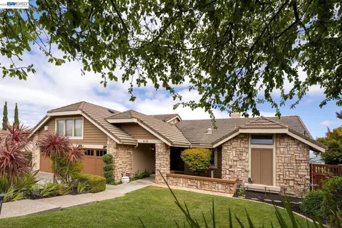 Exterior - 8115 Brittany Dr, Dublin, CA 94568 photo 2 of 22