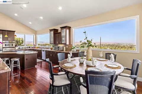Dining - 8115 Brittany Dr, Dublin, CA 94568 photo 1 of 3