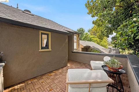 Exterior - 201 Beverly Ave, San Leandro, CA 94577 photo 3 of 28