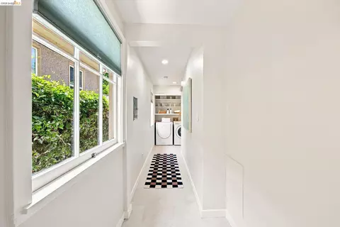 Entry Way - 201 Beverly Ave, San Leandro, CA 94577 photo 2 of 2