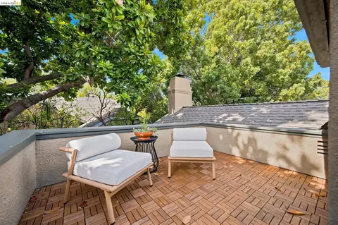 Exterior - 201 Beverly Ave, San Leandro, CA 94577 photo 4 of 28