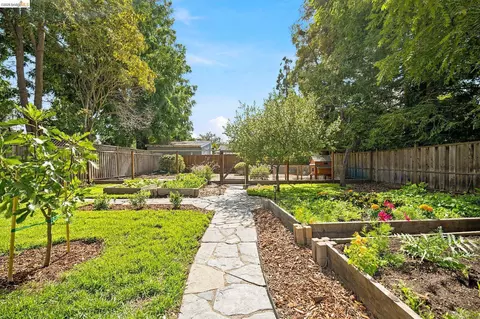 Exterior - 201 Beverly Ave, San Leandro, CA 94577 photo 22 of 28