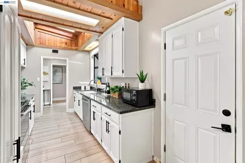 Other - 554 Beechmont Ln, Hayward, CA 94544 photo 6 of 14