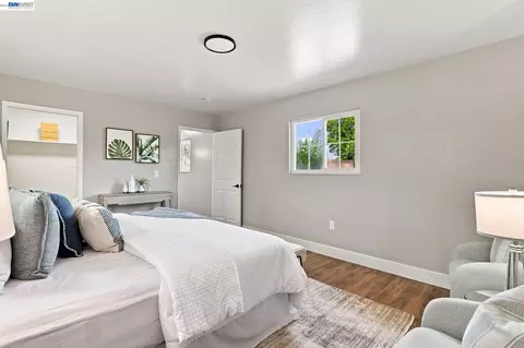 Bedroom - 554 Beechmont Ln, Hayward, CA 94544 photo 7 of 7