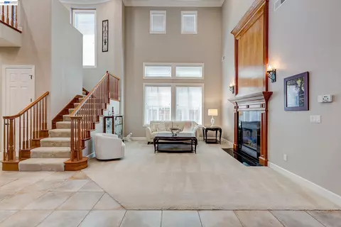 Living - 4972 Grayhawk Ct, Dublin, CA 94568 photo 3 of 12