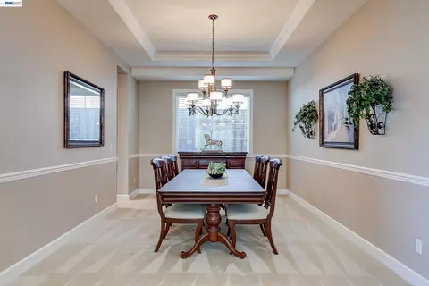Dining - 4972 Grayhawk Ct, Dublin, CA 94568 photo 3 of 6