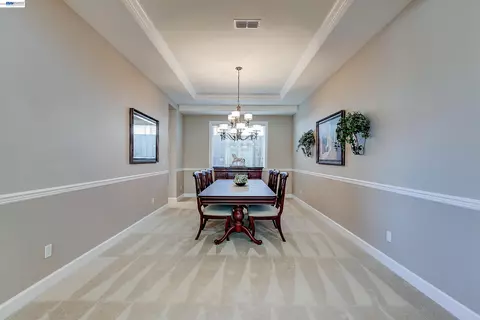 Dining - 4972 Grayhawk Ct, Dublin, CA 94568 photo 2 of 6