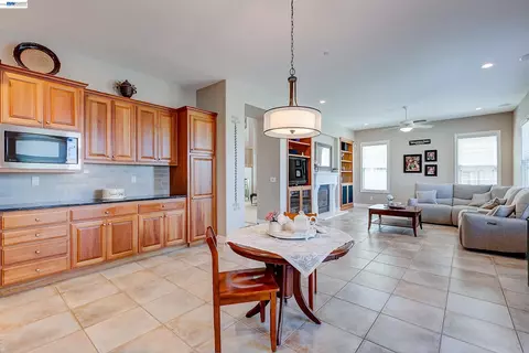 Kitchen - 4972 Grayhawk Ct, Dublin, CA 94568 photo 15 of 15