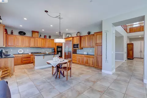 Kitchen - 4972 Grayhawk Ct, Dublin, CA 94568 photo 2 of 15