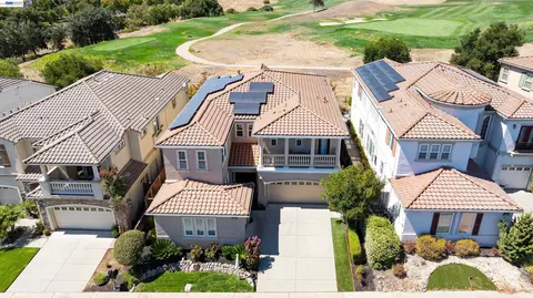 View/Area - 4972 Grayhawk Ct, Dublin, CA 94568 photo 2 of 11
