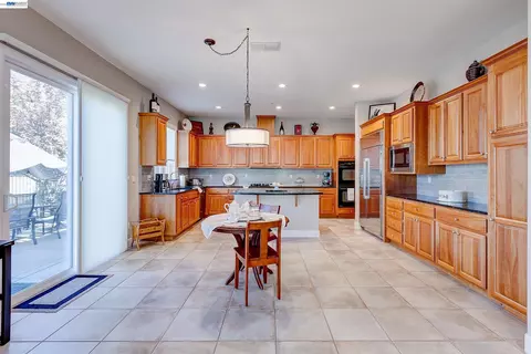 Kitchen - 4972 Grayhawk Ct, Dublin, CA 94568 photo 1 of 15