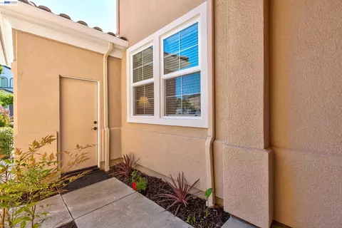 Exterior - 4972 Grayhawk Ct, Dublin, CA 94568 photo 3 of 12