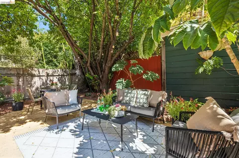 Exterior - 2435 Valley St, Berkeley, CA 94702 photo 16 of 20
