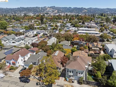 View/Area - 2435 Valley St, Berkeley, CA 94702 photo 9 of 9