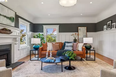 Living - 2435 Valley St, Berkeley, CA 94702 photo 2 of 5