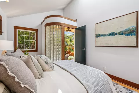 Bedroom - 2435 Valley St, Berkeley, CA 94702 photo 4 of 16