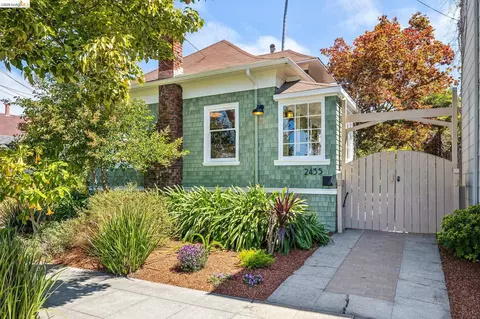 Exterior - 2435 Valley St, Berkeley, CA 94702 photo 2 of 20