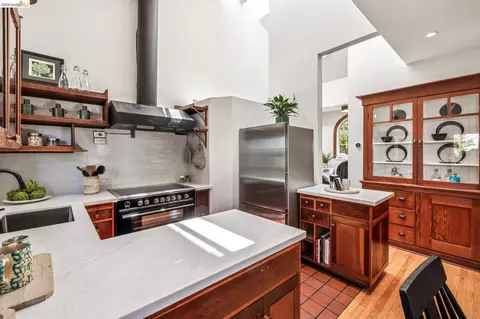 Kitchen - 2435 Valley St, Berkeley, CA 94702 photo 2 of 10