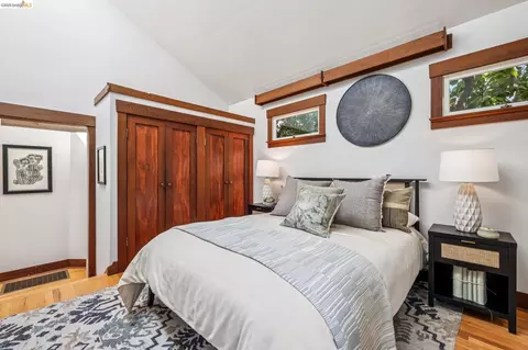 Bedroom - 2435 Valley St, Berkeley, CA 94702 photo 7 of 16