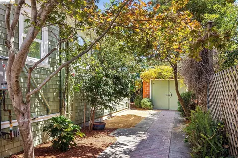 Exterior - 2435 Valley St, Berkeley, CA 94702 photo 7 of 20