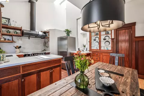 Dining - 2435 Valley St, Berkeley, CA 94702 photo 3 of 3