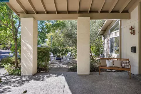 Exterior - 7 Leeds Ct, Danville, CA 94526 photo 3 of 8