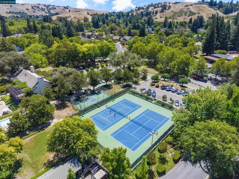 View/Area - 7 Leeds Ct, Danville, CA 94526 photo 1 of 3