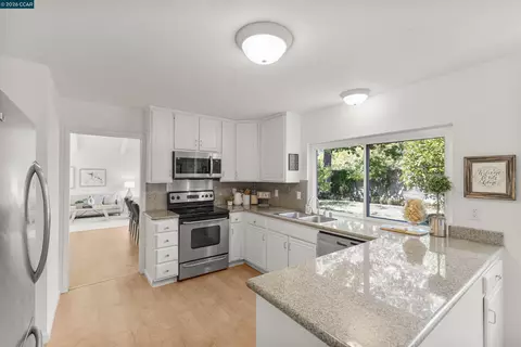 Kitchen - 7 Leeds Ct, Danville, CA 94526 photo 3 of 3