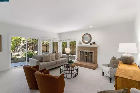 Living - 7 Leeds Ct, Danville, CA 94526 photo 6 of 9