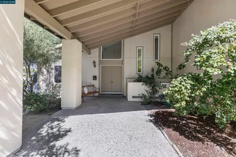 Exterior - 7 Leeds Ct, Danville, CA 94526 photo 2 of 8