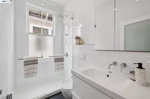 Bath - 800 Delaware St #1020, Berkeley, CA 94710 photo 1 of 1
