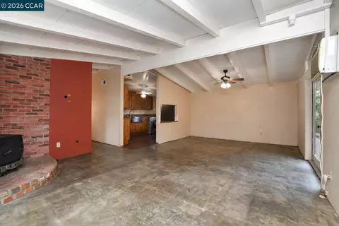 Living - 3214 Pine St, Martinez, CA 94553 photo 4 of 4