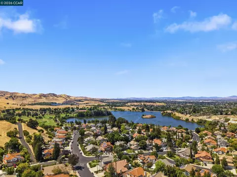 View/Area - 4700 Hunter Peak Ct, Antioch, CA 94531 photo 4 of 9