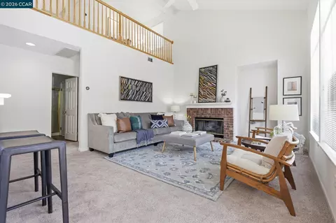 Living - 4700 Hunter Peak Ct, Antioch, CA 94531 photo 5 of 8