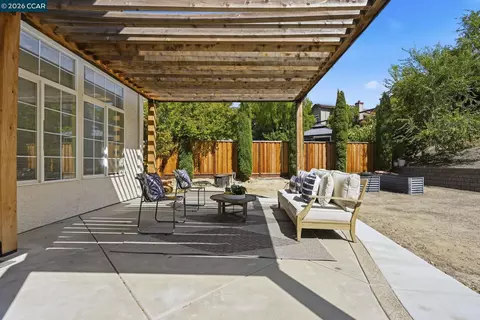 Exterior - 4700 Hunter Peak Ct, Antioch, CA 94531 photo 13 of 19