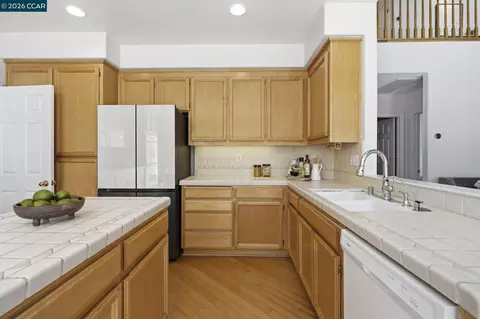Kitchen - 4700 Hunter Peak Ct, Antioch, CA 94531 photo 3 of 11