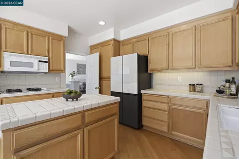 Kitchen - 4700 Hunter Peak Ct, Antioch, CA 94531 photo 6 of 11
