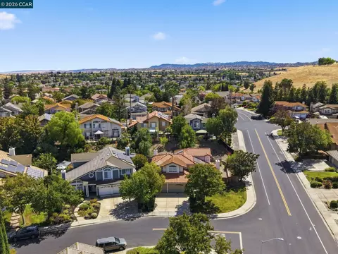 View/Area - 4700 Hunter Peak Ct, Antioch, CA 94531 photo 2 of 9